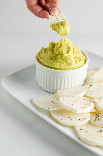 Avocado Hummus with Salt and Pepper Jicama Chips