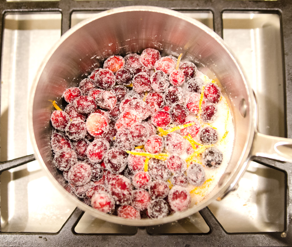 cranberry-sauce-ready-for-cooking